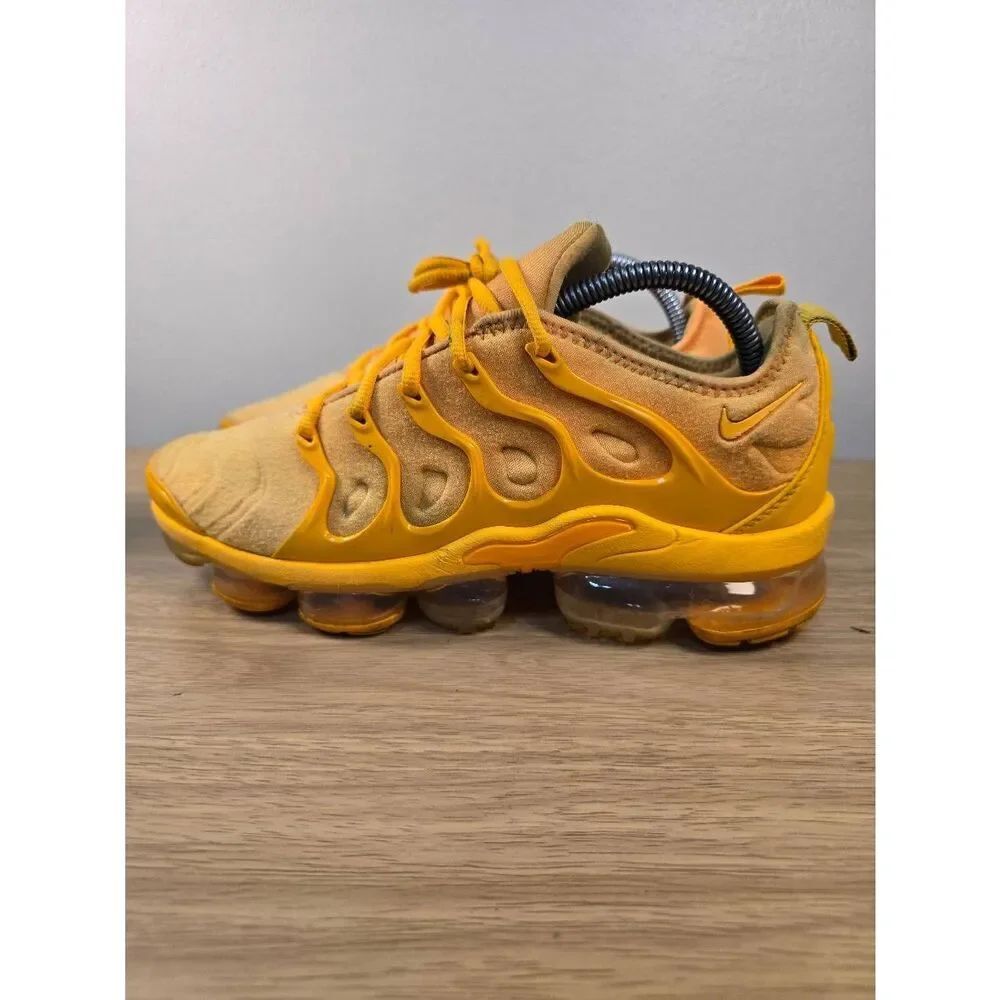 Nike Air VaporMax Plus Yellow Women's Running Shoes Size 8